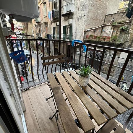 Pizzaiola'S Home Napoli Bagian luar foto