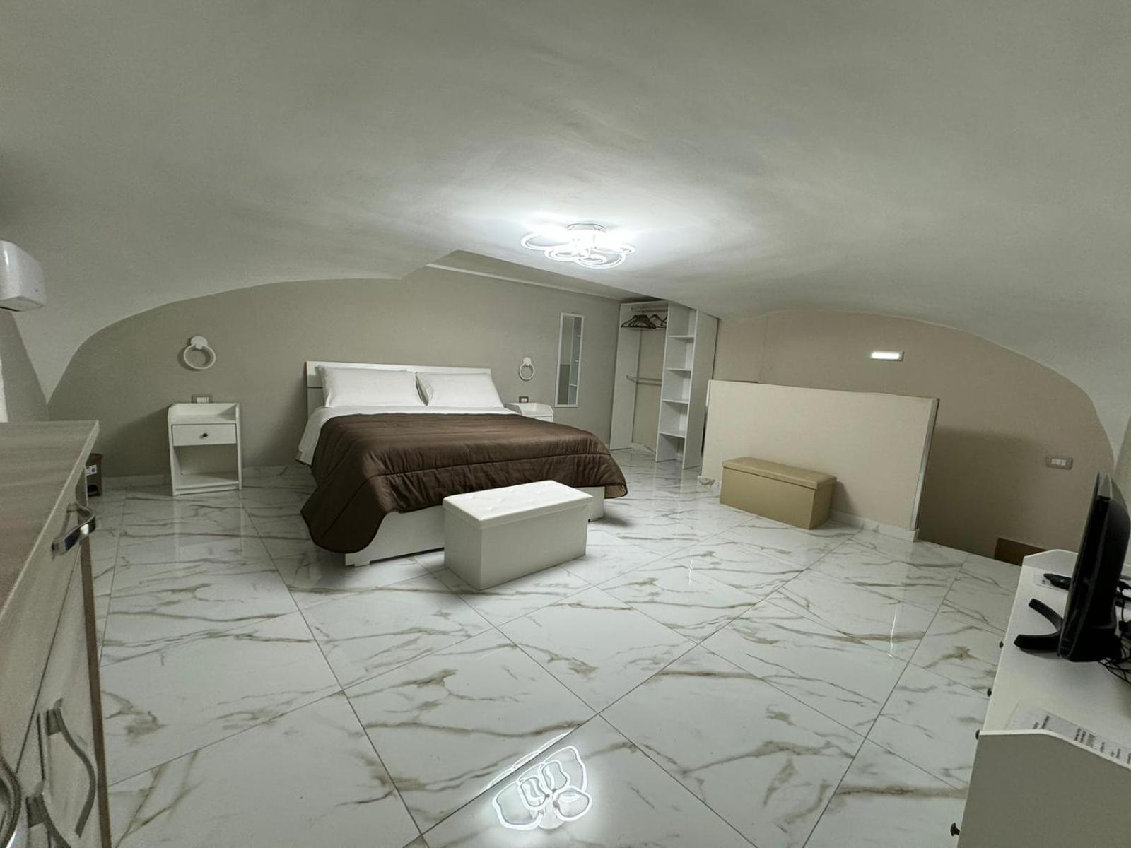Pizzaiola'S Home Napoli Bagian luar foto